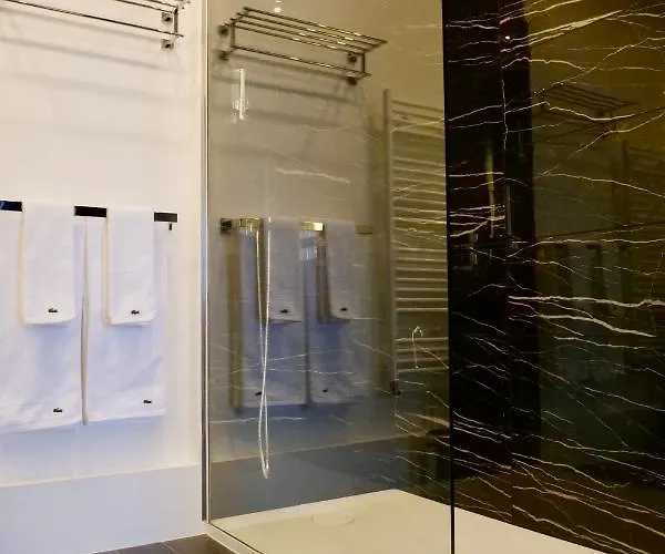 לינה וארוחת בוקר D'hotes Sur Ile De 4*